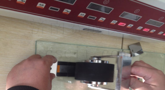 運(yùn)用濟(jì)南賽成CZY-6S持粘性檢測(cè)儀,測(cè)試不干膠標(biāo)簽持粘性試驗(yàn) 運(yùn)用濟(jì)南賽成CZY-6S持粘性檢測(cè)儀,測(cè)試不干膠標(biāo)簽持粘性試驗(yàn)